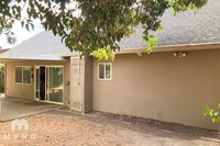 9093 Trujillo Way in Sacramento, CA - Building Photo - Building Photo