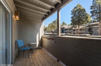 1385 W University Ave, Unit Furnished Bldg 8 Unit 159 in Flagstaff, AZ - Foto de edificio - Building Photo