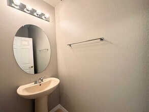 2731 Retreat View Cir in Sanford, FL - Building Photo - Building Photo