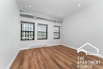 1219 W Devon Ave in Chicago, IL - Building Photo - Building Photo