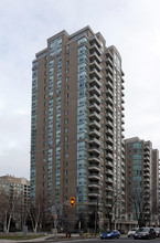 Park Lane Phase 2 in Toronto, ON - Building Photo - Building Photo