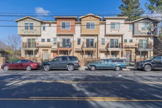 Poetry Garden Townhomes in Concord, CA - Building Photo - Building Photo