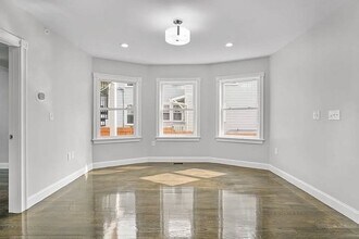 19 Warner St in Boston, MA - Building Photo - Building Photo