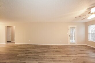 15316 Wolf Run Ct in Noblesville, IN - Building Photo - Building Photo