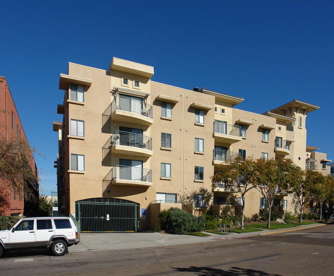 Piedra Del Sol in San Diego, CA - Building Photo - Building Photo