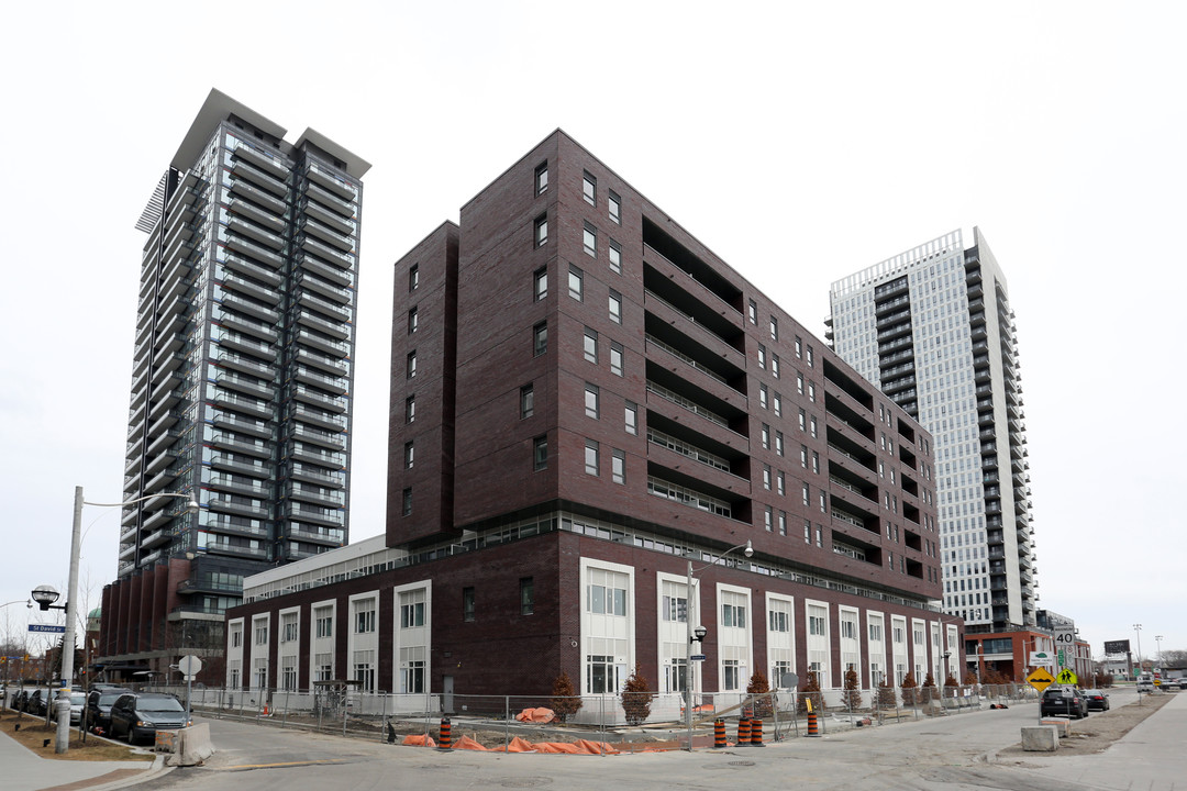 50 Regent Park Blvd in Toronto, ON - Building Photo