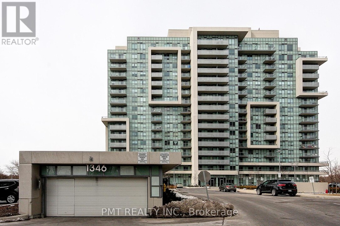 1346-1346 Danforth Rd in Toronto, ON - Building Photo