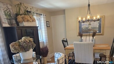 84 E Main St in Branford, CT - Building Photo - Building Photo