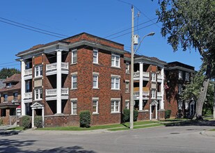 Melrose Apartments in Hamilton, ON - Building Photo - Building Photo