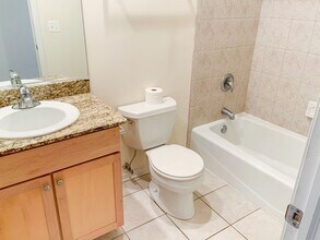 2510 N Southport Ave in Chicago, IL - Building Photo - Building Photo