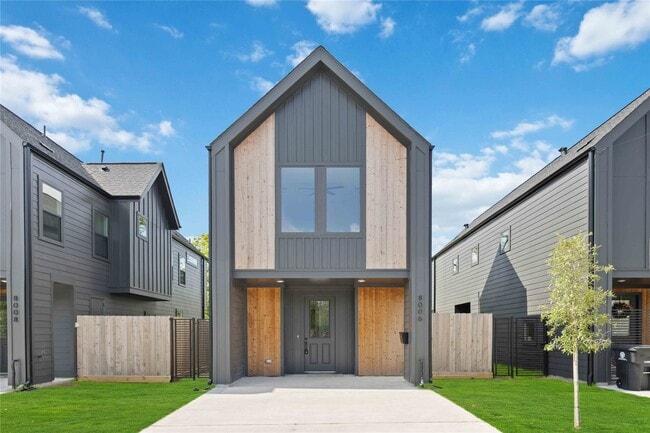 property at 8006 Sunbury St