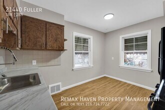 21440 Fuller Ave in Euclid, OH - Building Photo - Building Photo