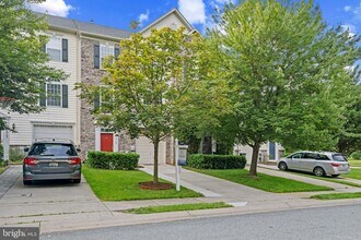 10745 Hillingdon Rd in Ellicott City, MD - Building Photo - Building Photo