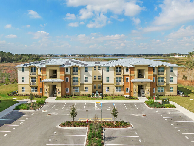 Lake Sumter Apartment Homes in Lady Lake, FL - Building Photo - Building Photo