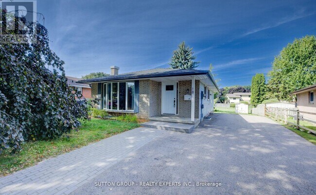 18 Jay Ct in Kitchener, ON - Building Photo - Building Photo