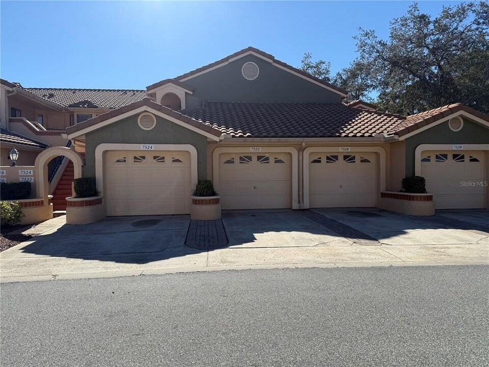 7522 Sugar Bend Dr in Orlando, FL - Building Photo