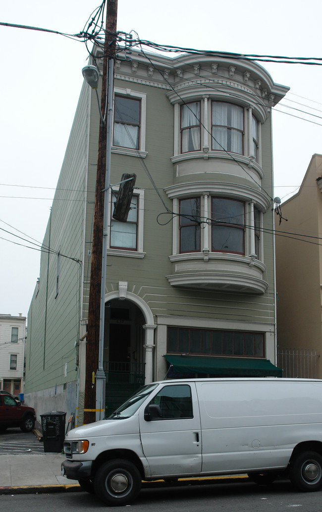 639 Green St in San Francisco, CA - Building Photo - Building Photo