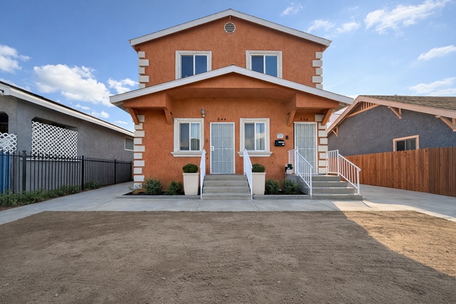 property at 846 W 55th St