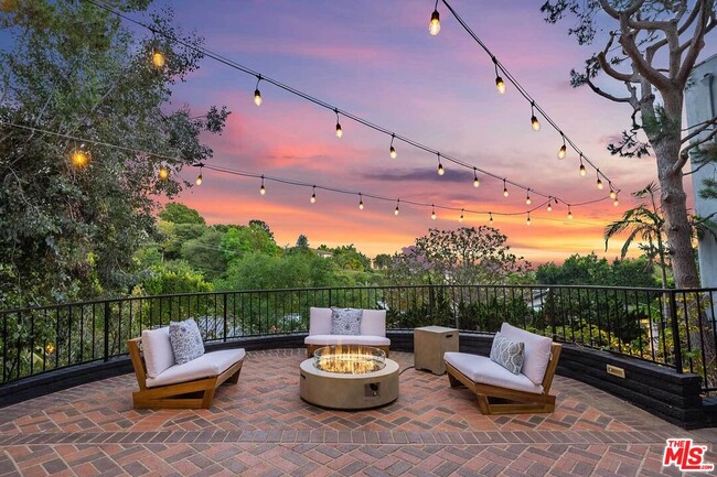 property at 9305 Beverlycrest Dr