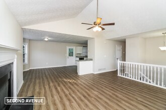 400 N Hickory Ln in Douglasville, GA - Foto de edificio - Building Photo