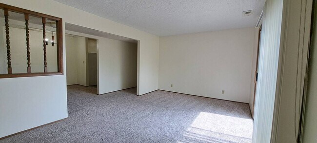 2800 Terra Vista Dr in Independence, KS - Building Photo - Building Photo