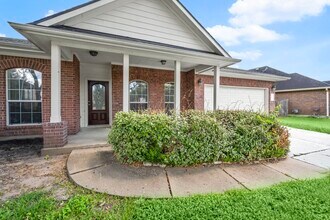 7803 Blue Lake Dr in Rosenberg, TX - Building Photo - Building Photo