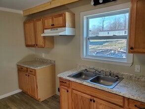 718 Goodridge Rd in Woodbury, TN - Foto de edificio - Building Photo