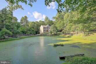 8606 Shorthills Ct in Clinton, MD - Building Photo - Building Photo