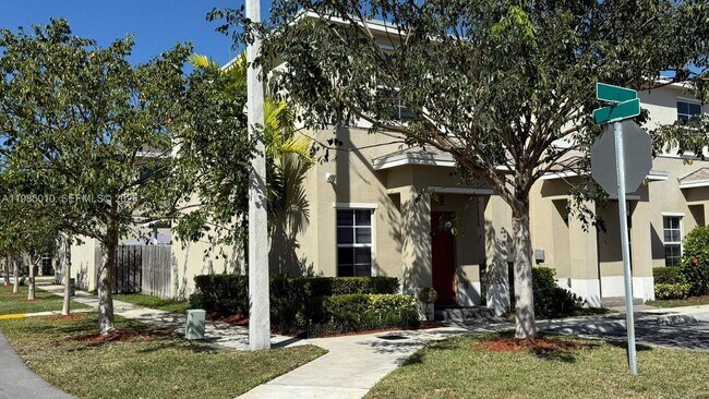 440 NE 4th Terrace in Florida City, FL - Building Photo - Building Photo