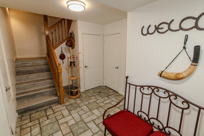 43063 Goldmine Woods Ln in Big Bear Lake, CA - Building Photo - Building Photo