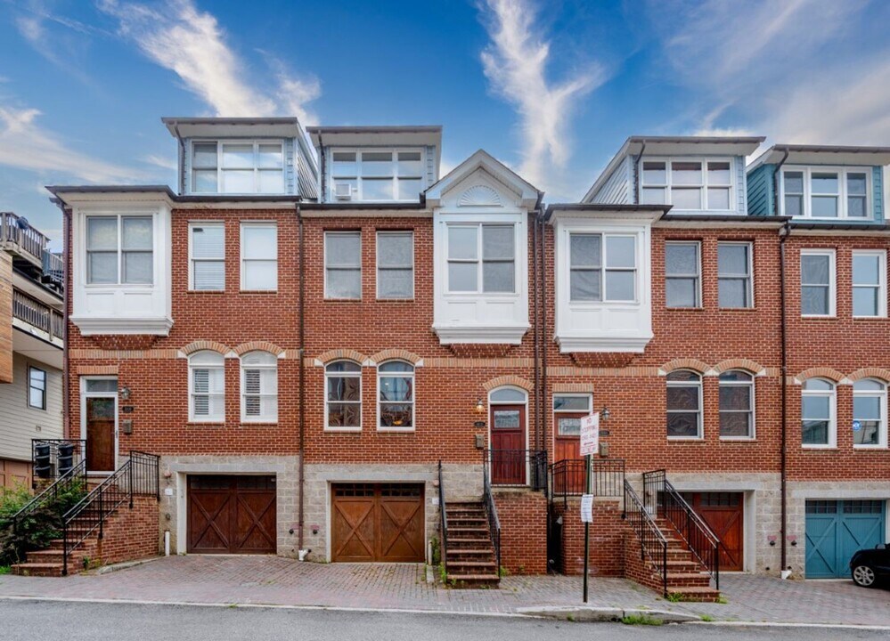 1011 S Decker Ave in Baltimore, MD - Building Photo
