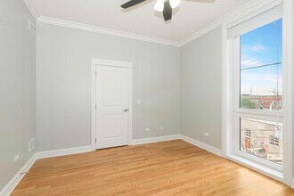 520 N Western Ave in Chicago, IL - Building Photo - Building Photo