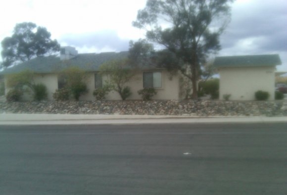 2701 Bluewater Dr in Lake Havasu City, AZ - Foto de edificio