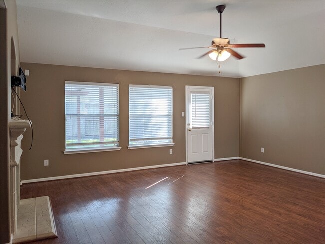 3018 Rancher Hollow Ct in Manvel, TX - Building Photo - Building Photo