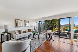 2171 Sacramento St in San Francisco, CA - Building Photo - Building Photo