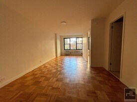 Fourth Avenue in New York, NY - Building Photo