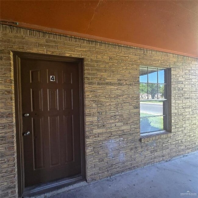 property at 9 South Dr