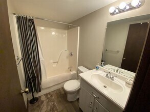 2829 Hopkins Dr in McGaheysville, VA - Building Photo - Building Photo