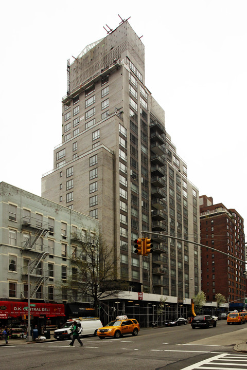 501 E 87TH ST in New York, NY - Building Photo