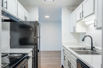 ReNew at the Greens in Fitchburg, WI - Building Photo - Interior Photo