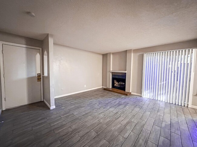 property at 1550 W Ashlan Ave