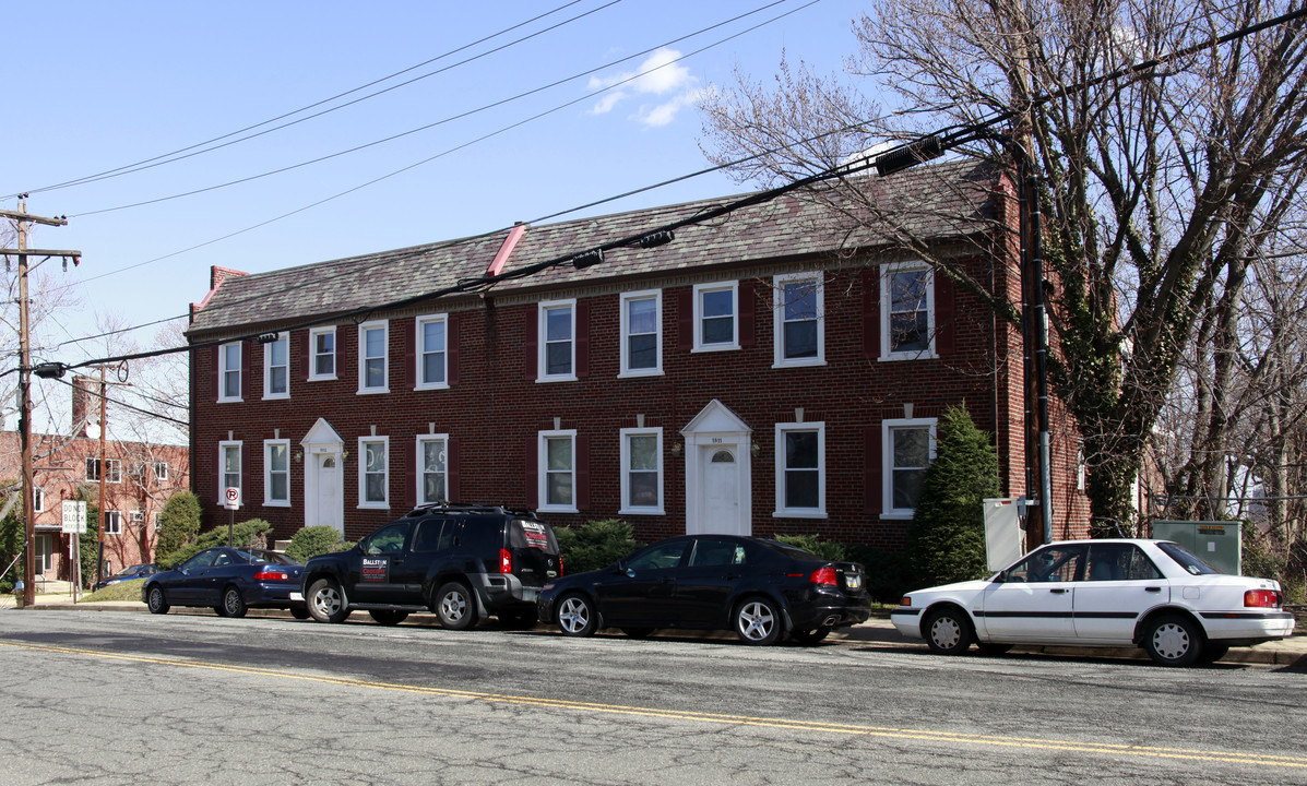 1811-1815 N Veitch St in Arlington, VA - Building Photo