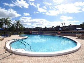 357 N Rock Island Rd in Margate, FL - Building Photo - Building Photo