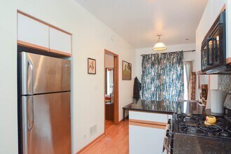 3713 N Janssen Ave, Unit 3 in Chicago, IL - Foto de edificio - Building Photo