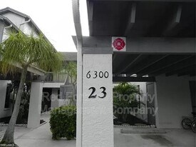 6300 Sugar Bush Ln in Ft. Myers, FL - Building Photo