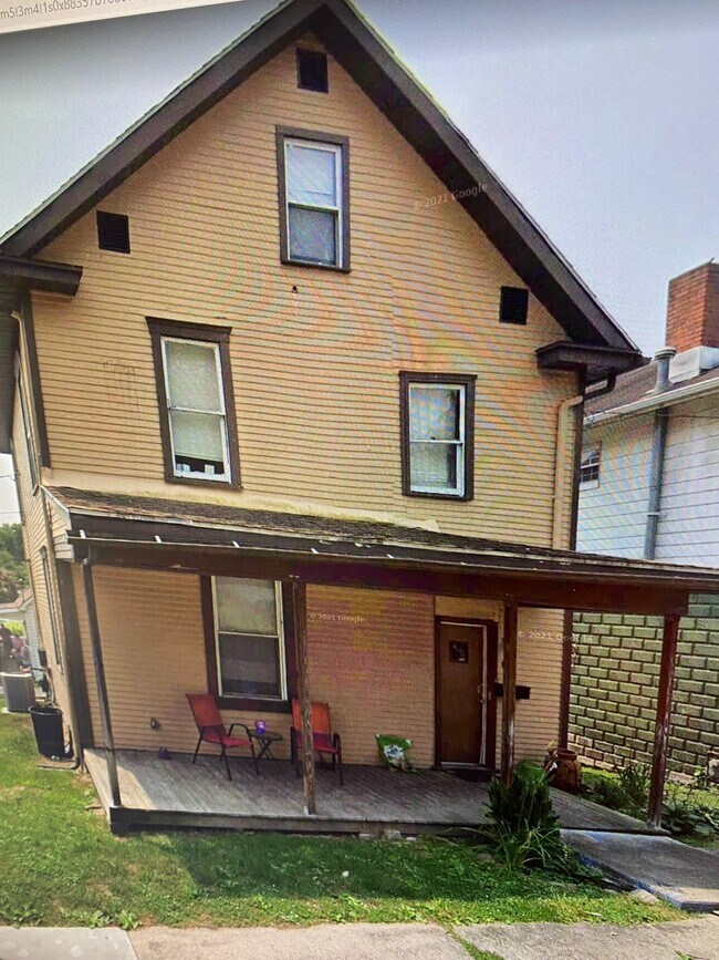 69 W Park Ave Rentals in Westover, WV