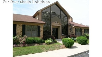 Crooked Creek in Indianapolis, IN - Foto de edificio - Building Photo