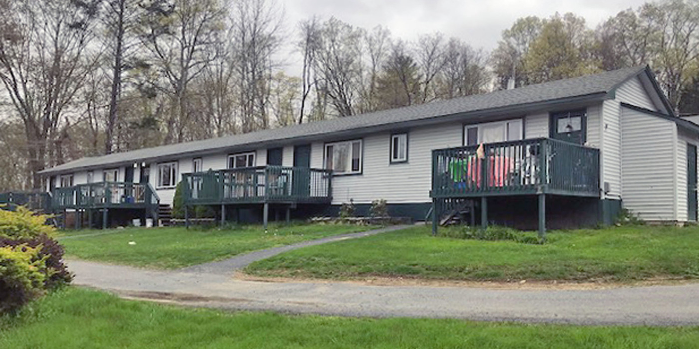 201-221 Keystone Ct in Bushkill, PA - Building Photo