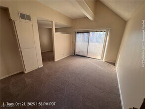 4360 Gannet Cir in Las Vegas, NV - Building Photo - Building Photo