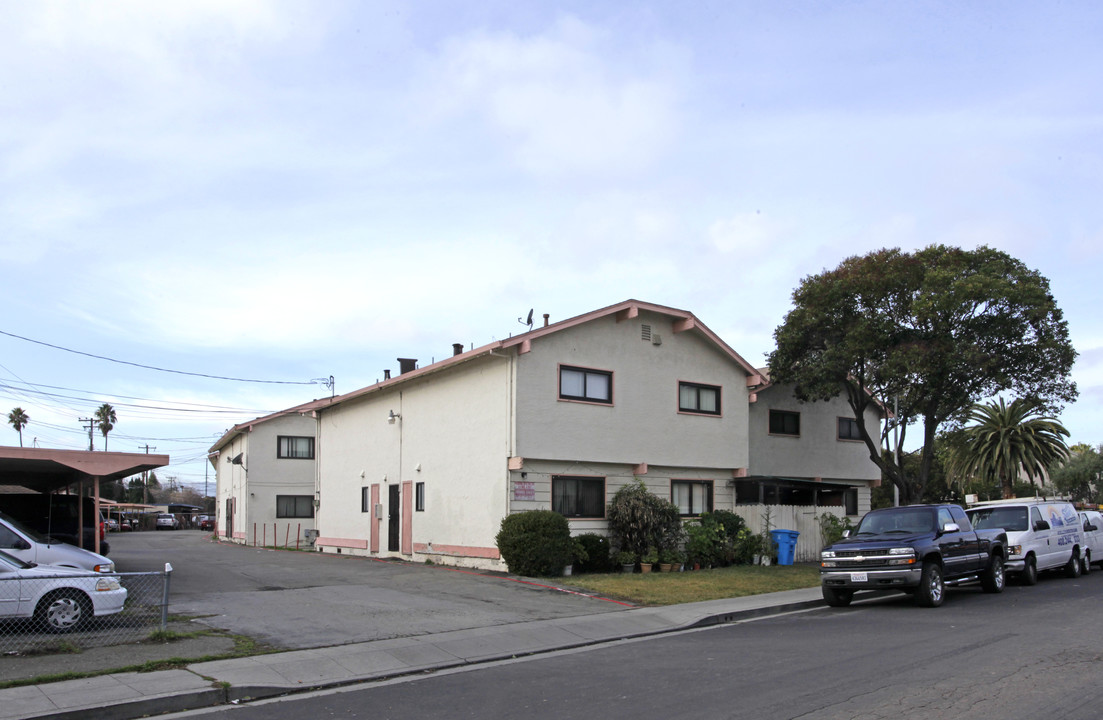 Five Aces Apartments in Santa Clara, CA - Building Photo